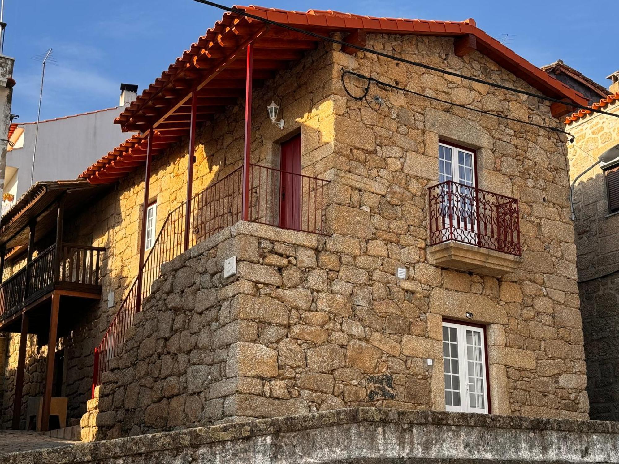 Casa Da Vila - Apartamento Duplex Alpedrinha Екстериор снимка